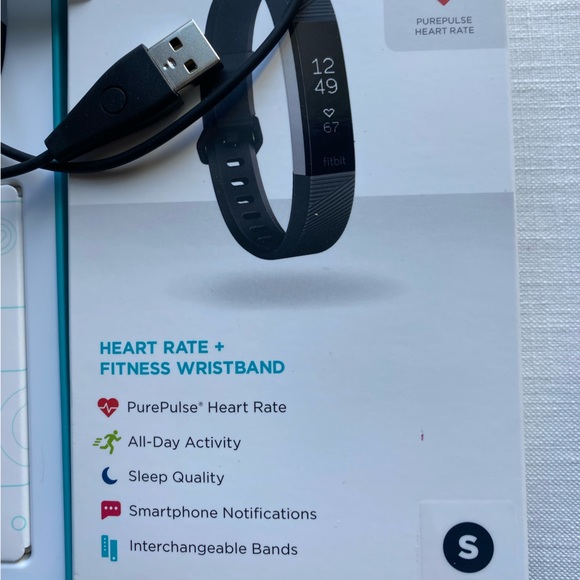 Fit Bit Alta HR, charger, extra bands, excellent condition - Picture 3 of 7